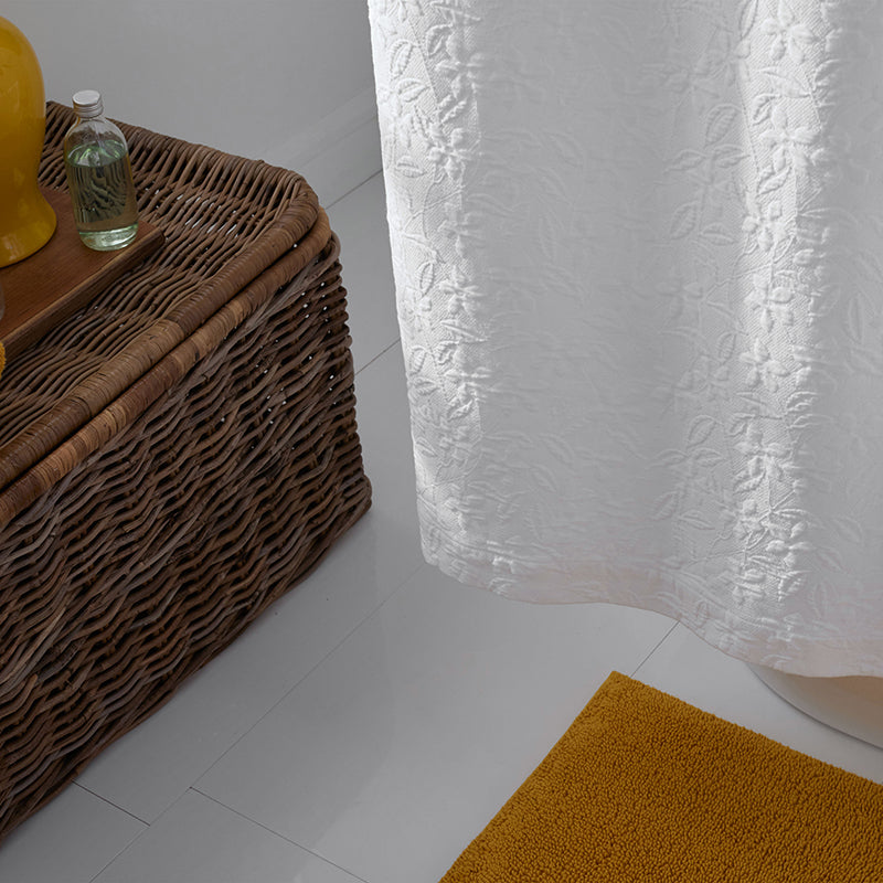 Leaf Matelassé Shower Curtain