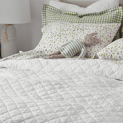 Vintage Eyelet Quilt