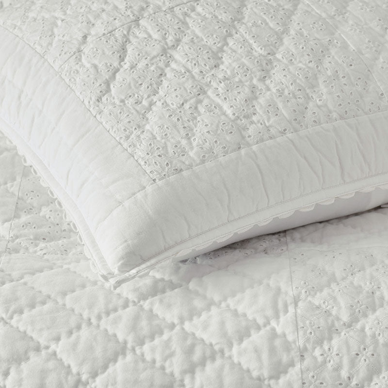Vintage Eyelet Quilted Sham