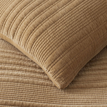 Line Stitch Velvet Quilt