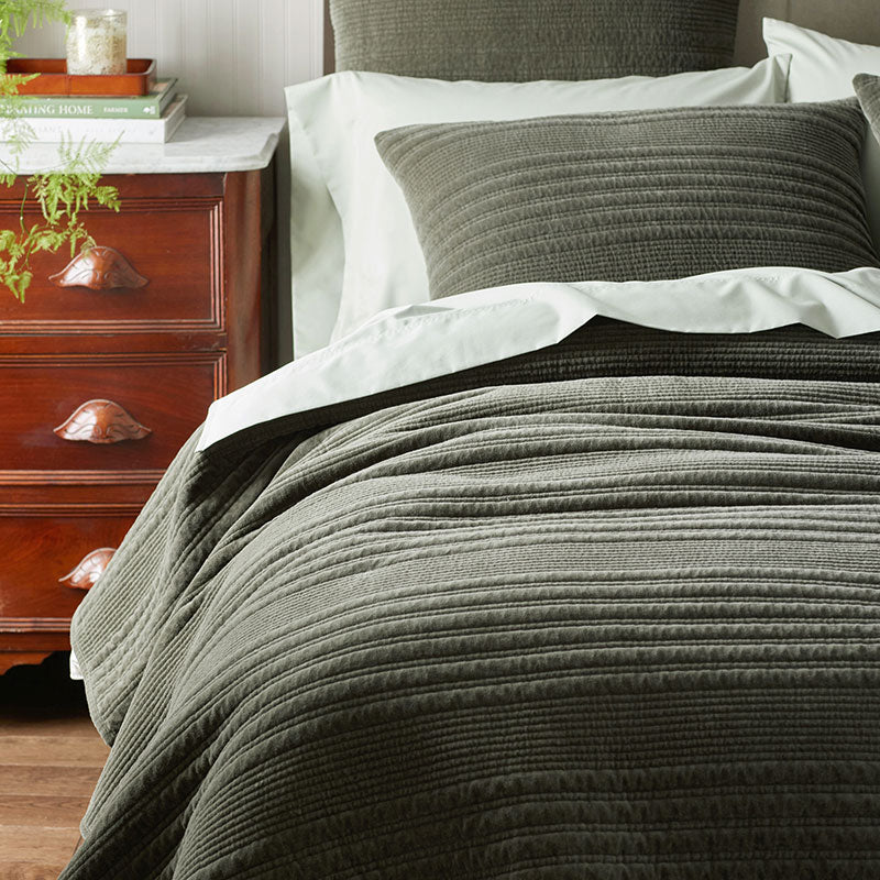 Line Stitch Velvet Quilt