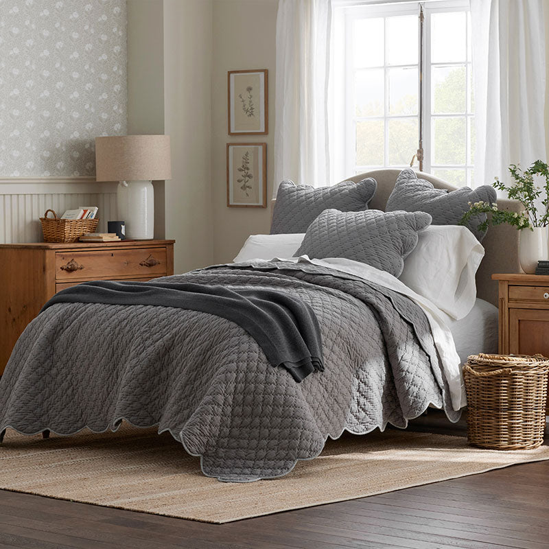 Scallop Quilted Sham