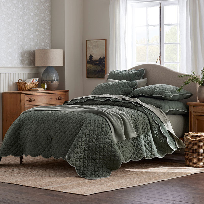 Scallop Quilted Sham