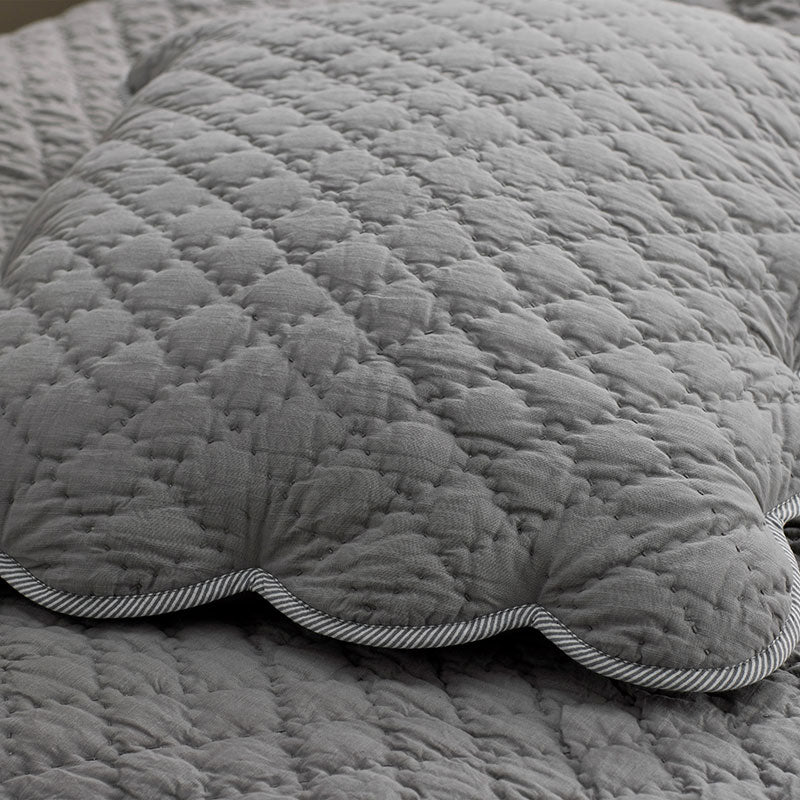 Scallop Quilted Sham
