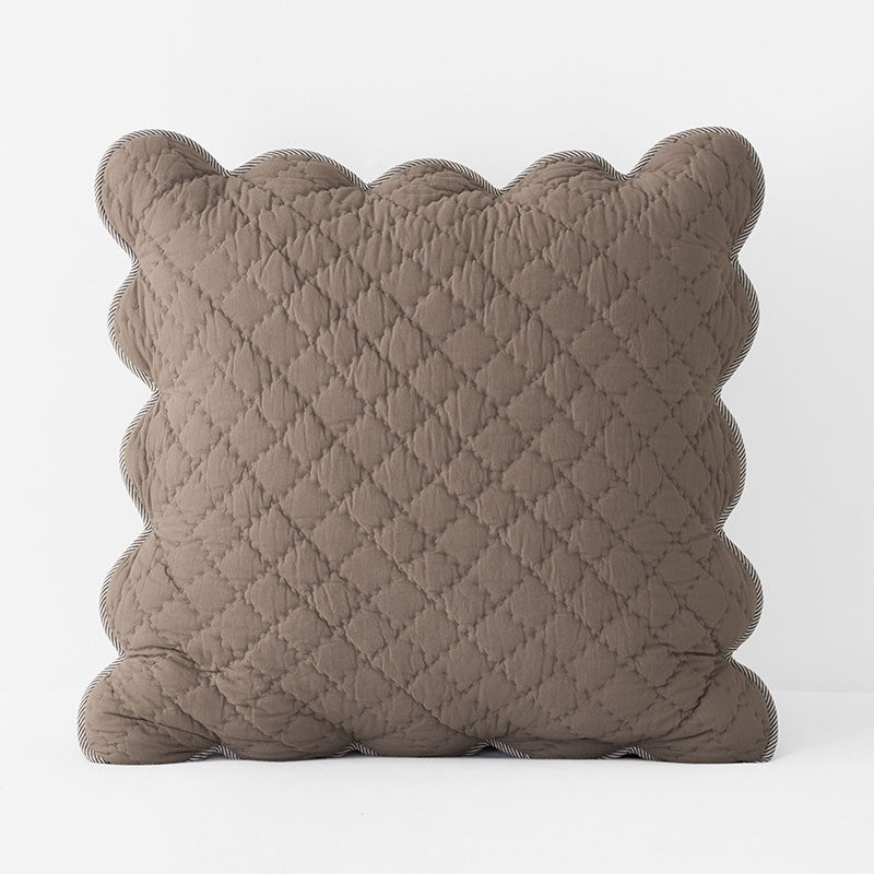 Scallop Quilted Sham