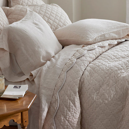 Scallop Quilted Sham