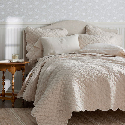 Scallop Quilted Sham