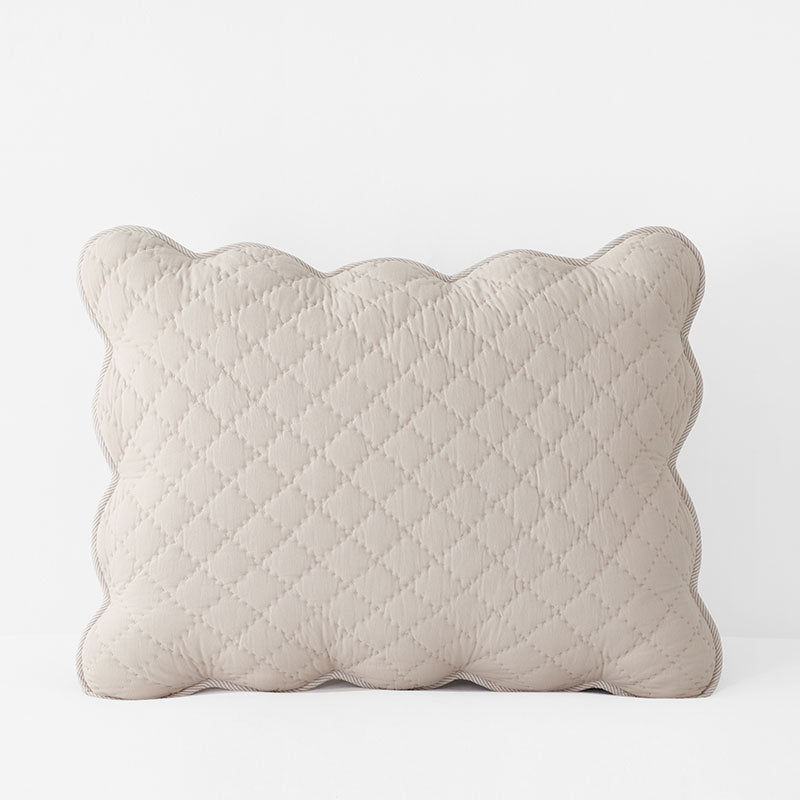 Scallop Quilted Sham