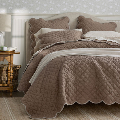 Scallop Quilted Sham