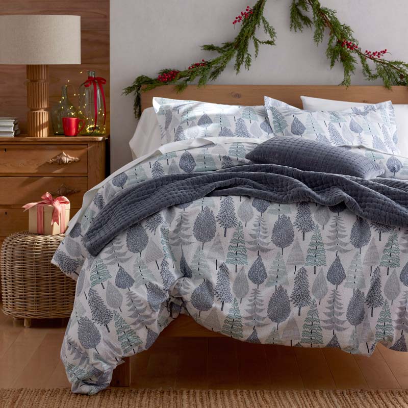 Holiday Print Classic Ultra-Cozy Cotton Flannel Fitted Bed Sheet