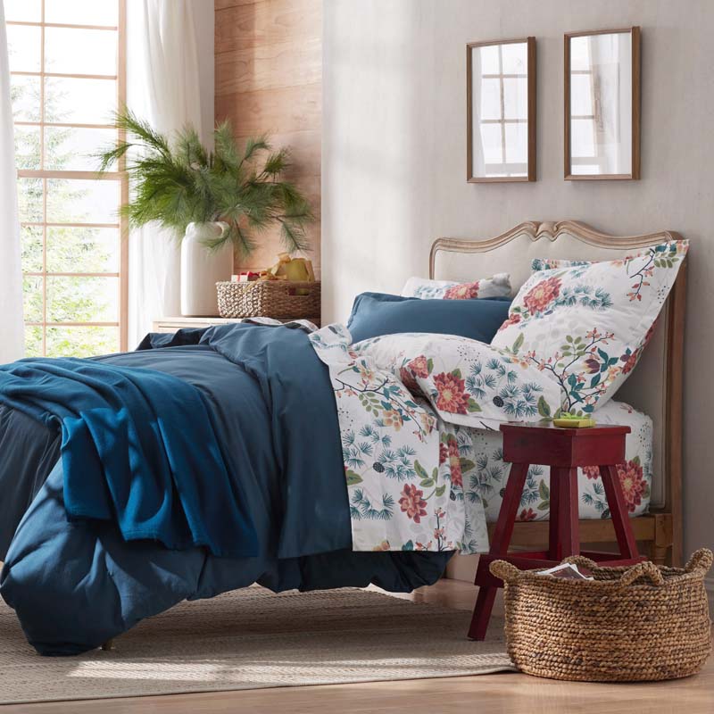 Holiday Print Classic Ultra-Cozy Cotton Flannel Fitted Bed Sheet