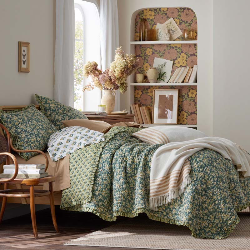 Suhana Reversible Ruffle Quilt