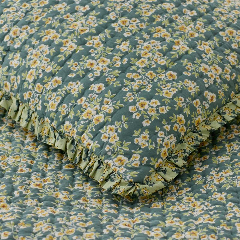Suhana Reversible Ruffle Quilt