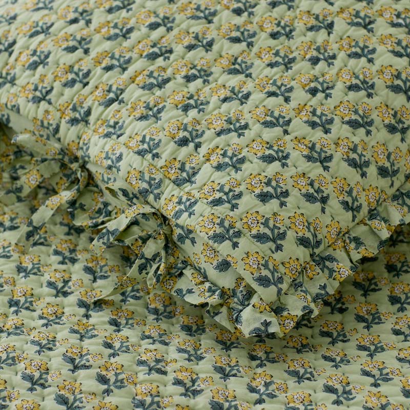 Suhana Reversible Ruffle Quilt