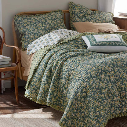Suhana Reversible Ruffle Quilt