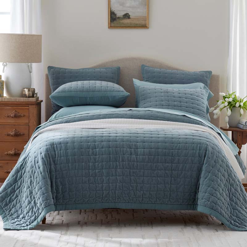 Tufted Stitch Velvet Quilt