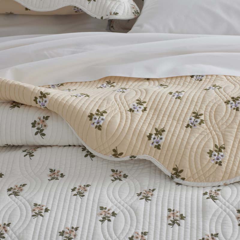 Flower Delight Reversible Quilt