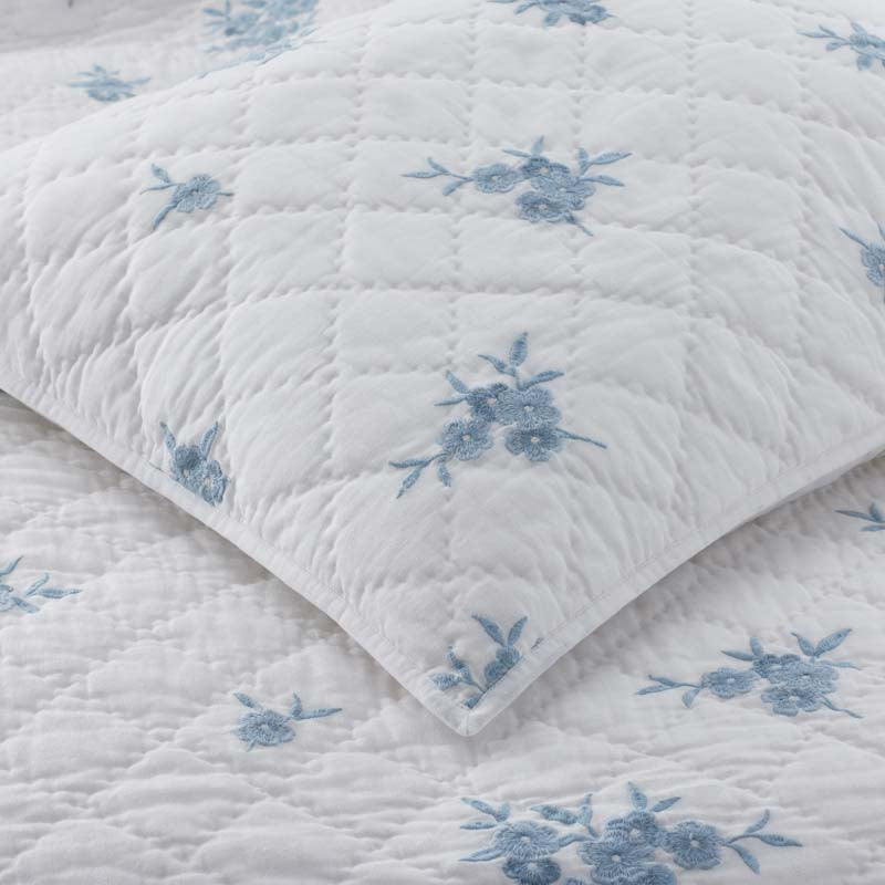 Brinda Floral Quilt