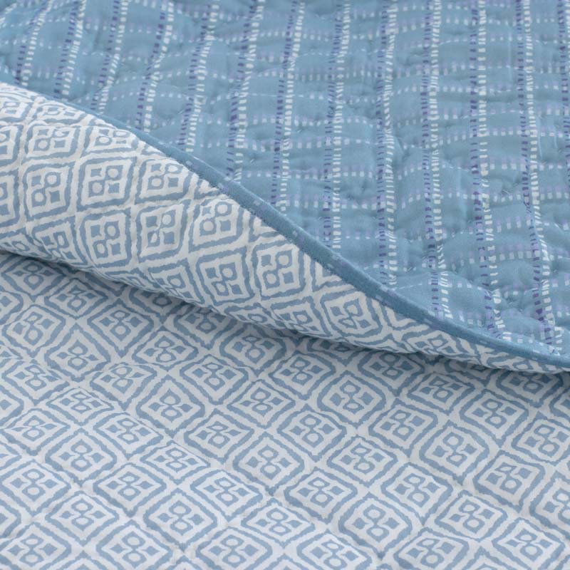 Tira Geo Reversible Quilted Sham