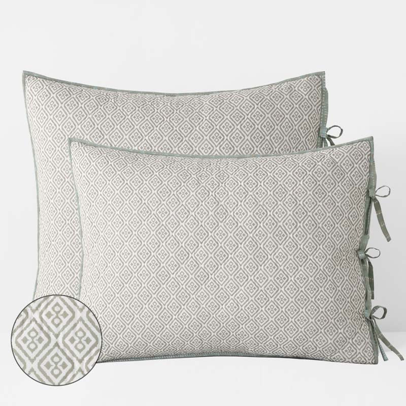 Tira Geo Reversible Quilted Sham