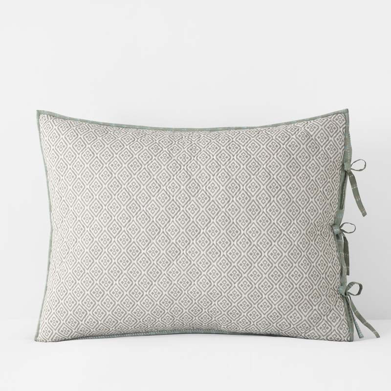 Tira Geo Reversible Quilted Sham