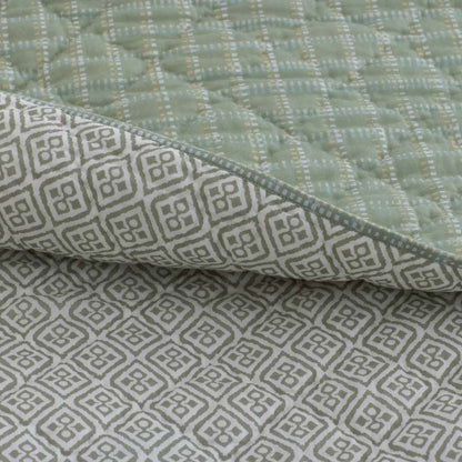 Tira Geo Reversible Quilt