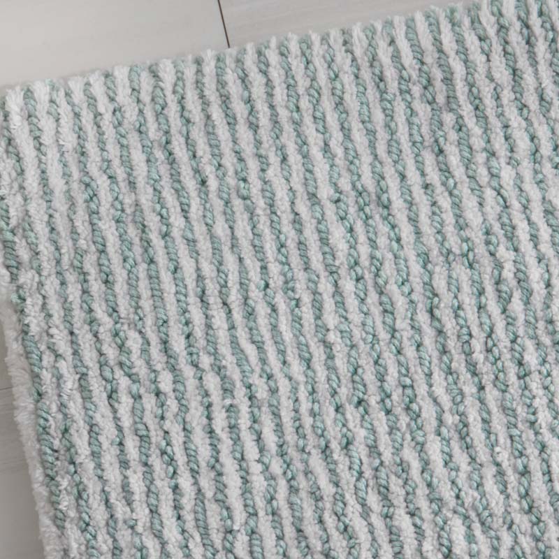 Thin Stripe Bath Rug