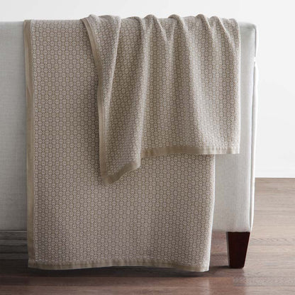 Belmira Throw