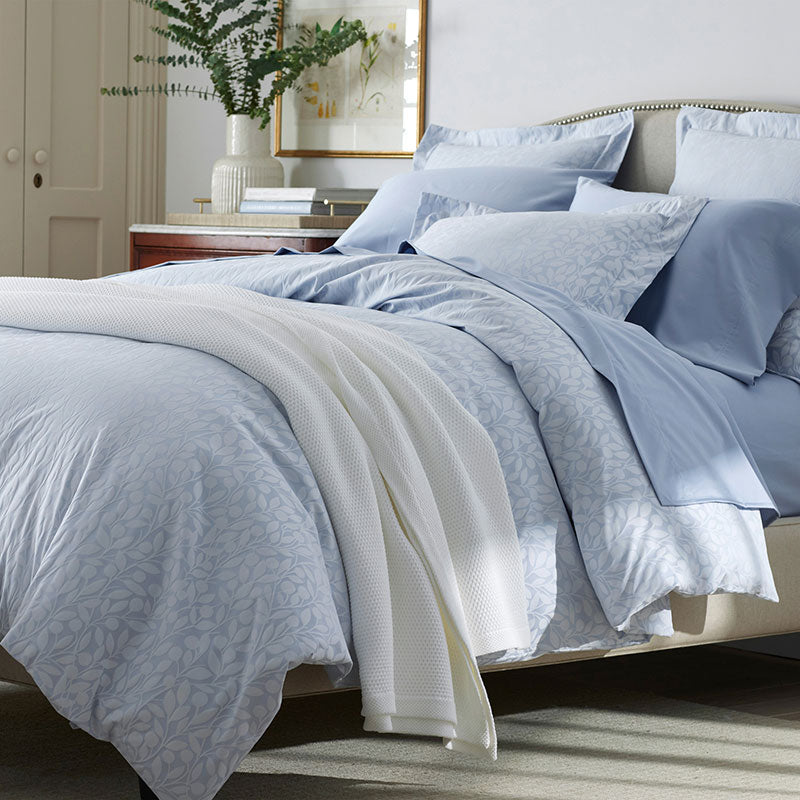 Jacquard Leaf Yarn-Dyed Premium Smooth Supima® Cotton Wrinkle-Free Sateen Fitted Bed Sheet