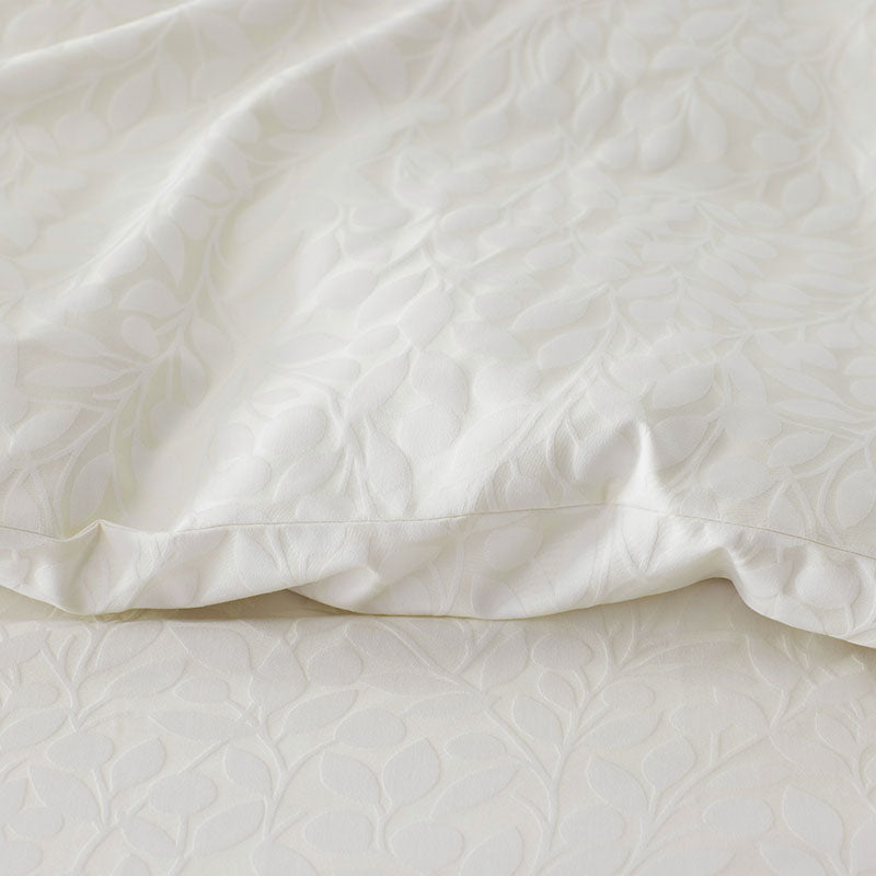 Jacquard Leaf Yarn-Dyed Premium Smooth Supima® Cotton Wrinkle-Free Sateen Pillowcase Set
