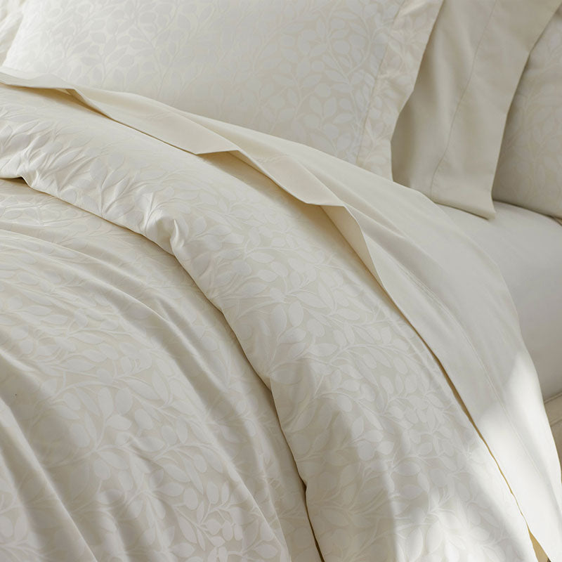 Jacquard Leaf Yarn-Dyed Premium Smooth Supima® Cotton Wrinkle-Free Sateen Pillowcase Set