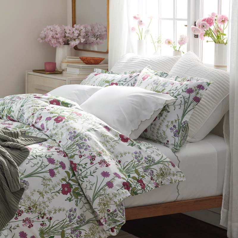 Bloom Meadow Classic Smooth Sateen Comforter