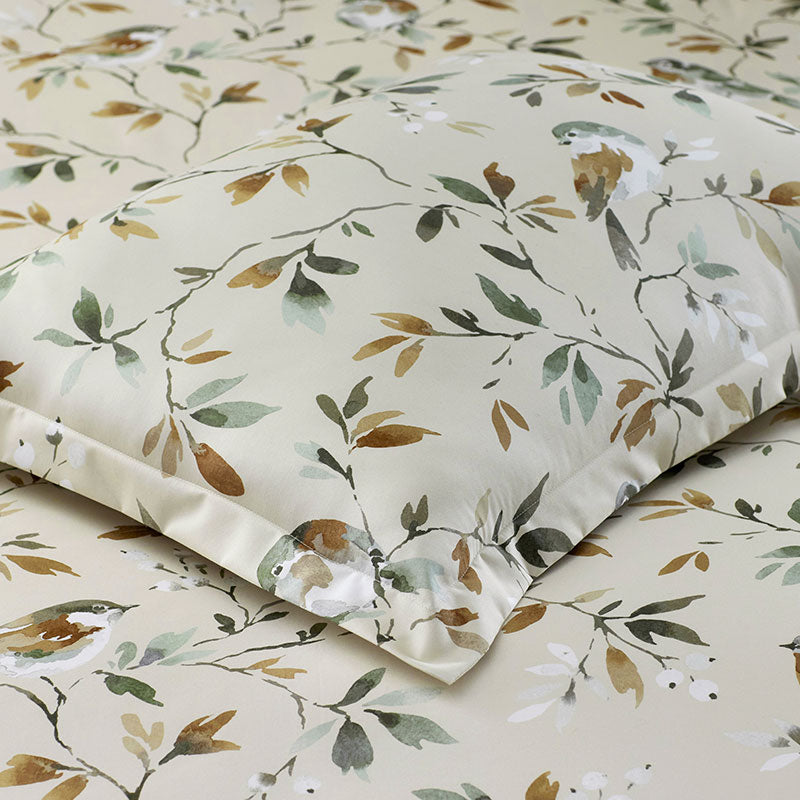 Wynnona Premium Smooth Wrinkle-Free Sateen Fitted Bed Sheet