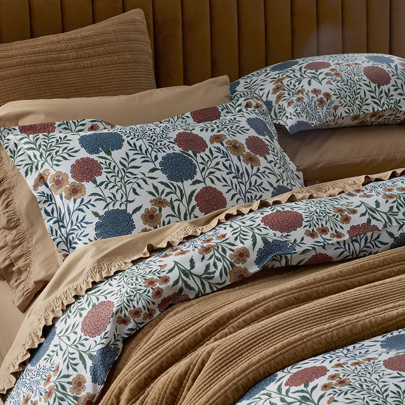 Zinnia Floral Classic Smooth Sateen Sham