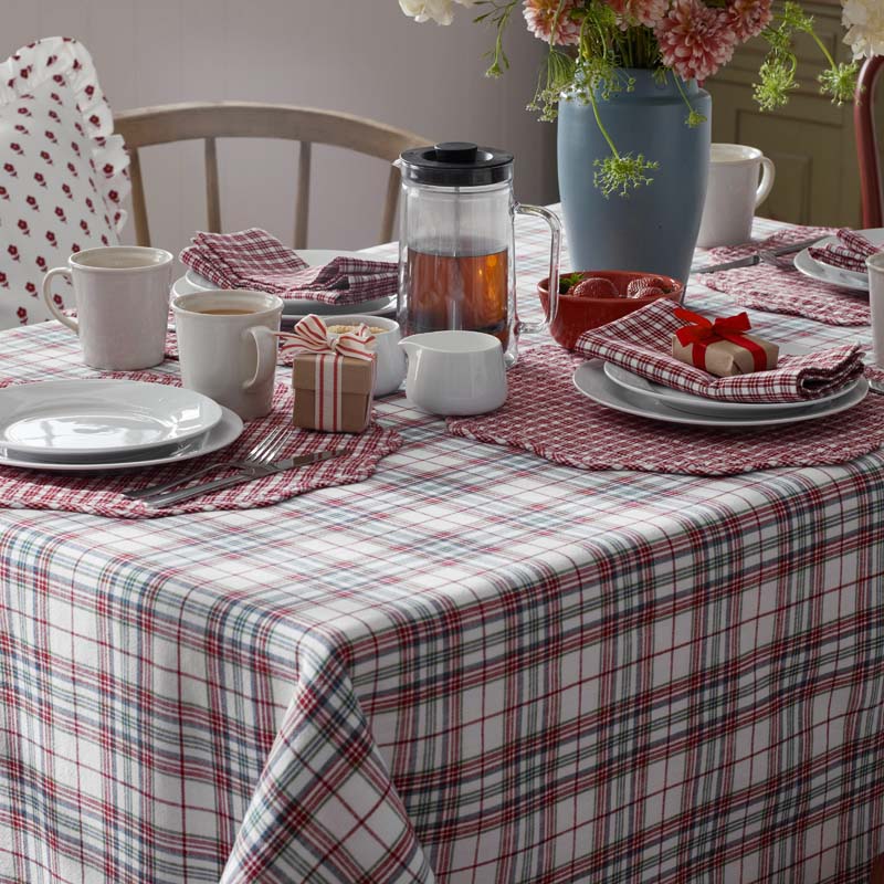 Classic Plaids Yarn-Dyed Tablecloth