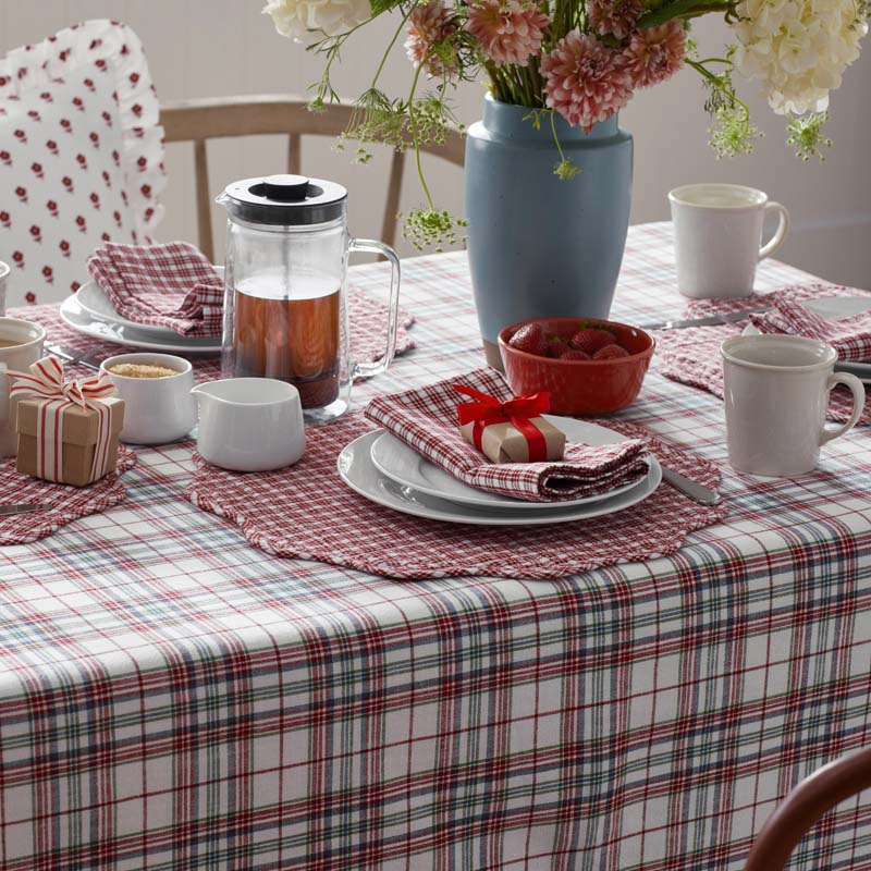 Classic Plaids Yarn-Dyed Tablecloth