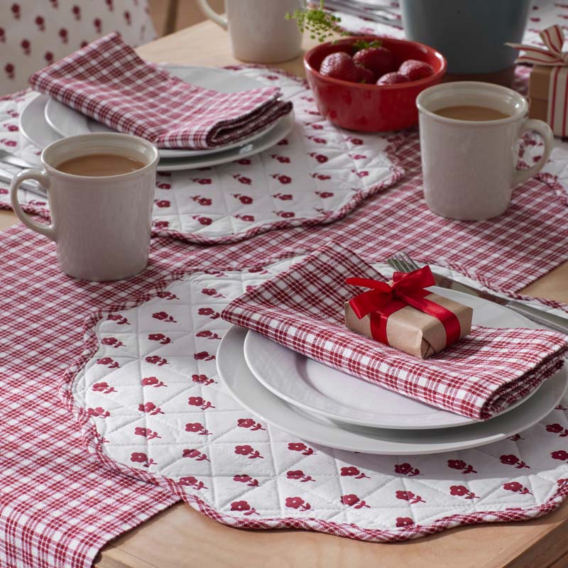 Flowers & Plaid Yarn-Dyed Reversible Table Runner