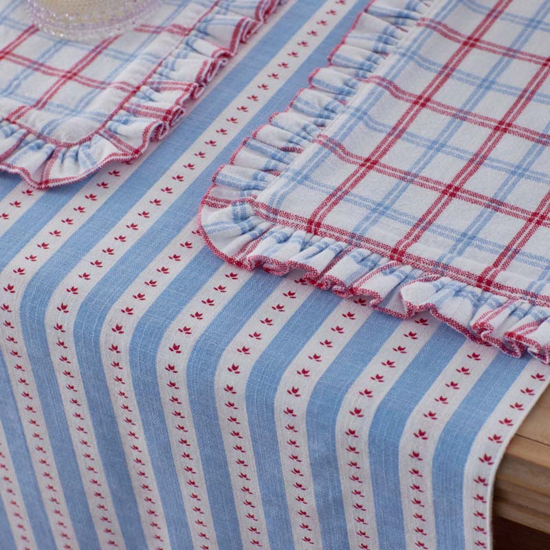 Flowers & Plaid Yarn-Dyed Reversible Table Runner