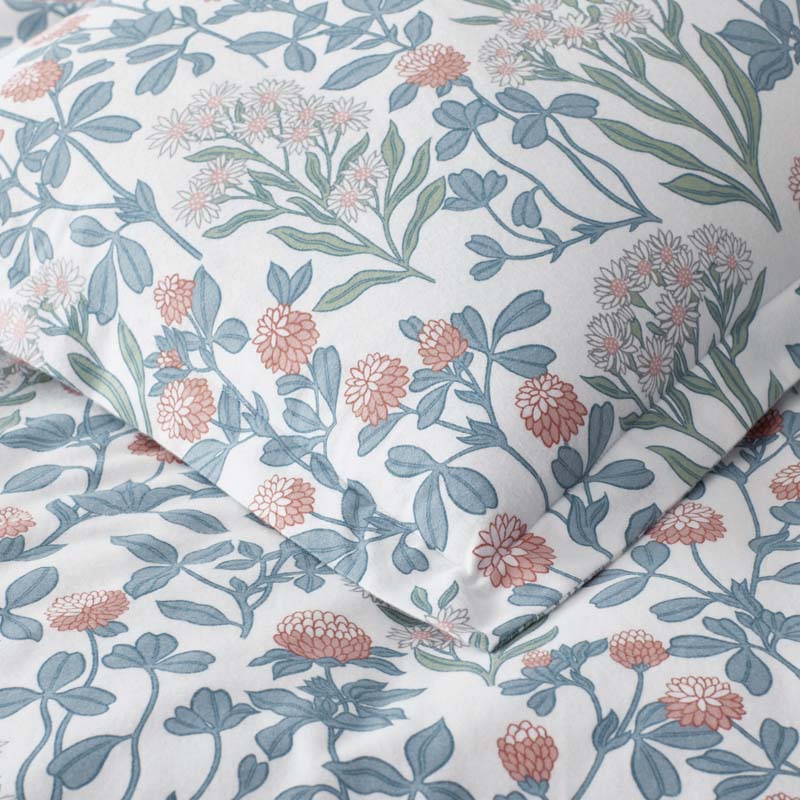 Holiday Print Classic Ultra-Cozy Cotton Flannel Fitted Bed Sheet
