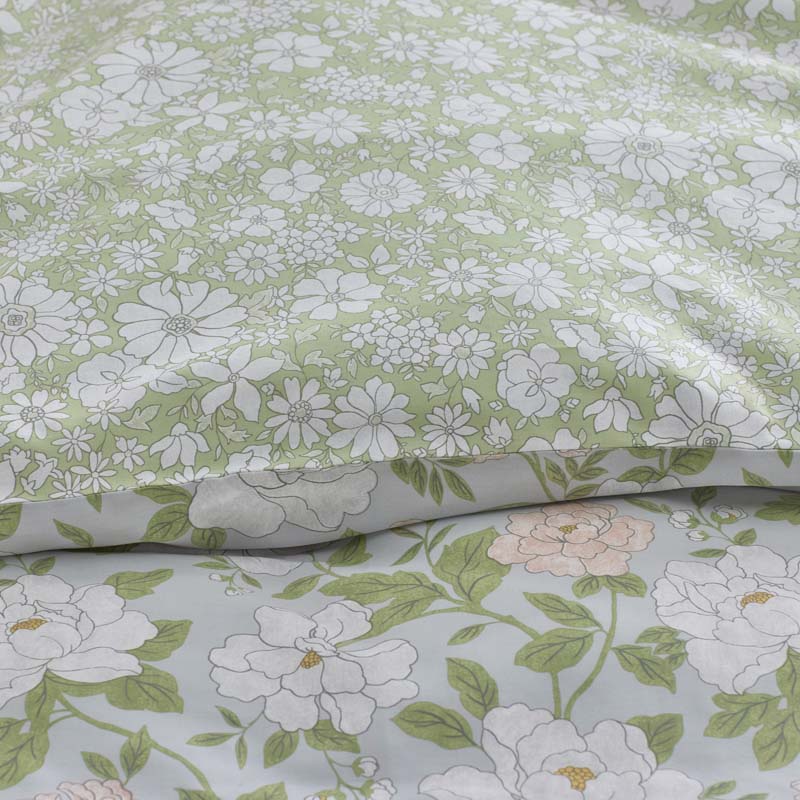 Misty Meadow Cluster Reversible Classic Smooth Sateen Duvet Cover