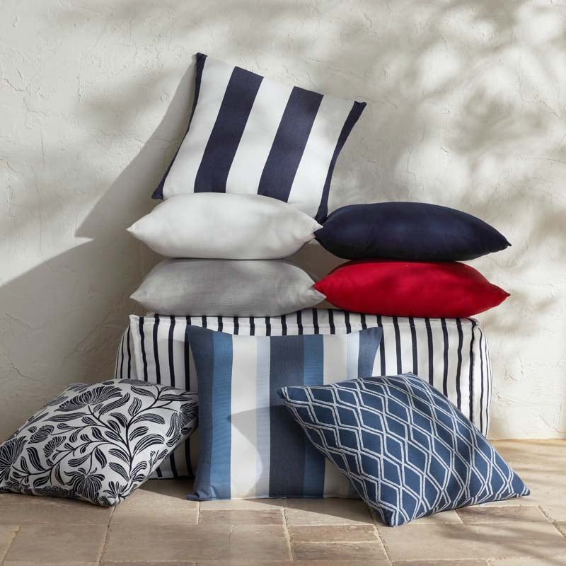 Indoor/Outdoor Toss Pillow