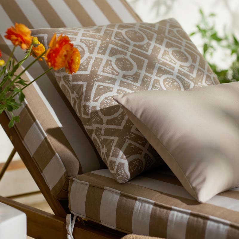 Indoor/Outdoor Toss Pillow