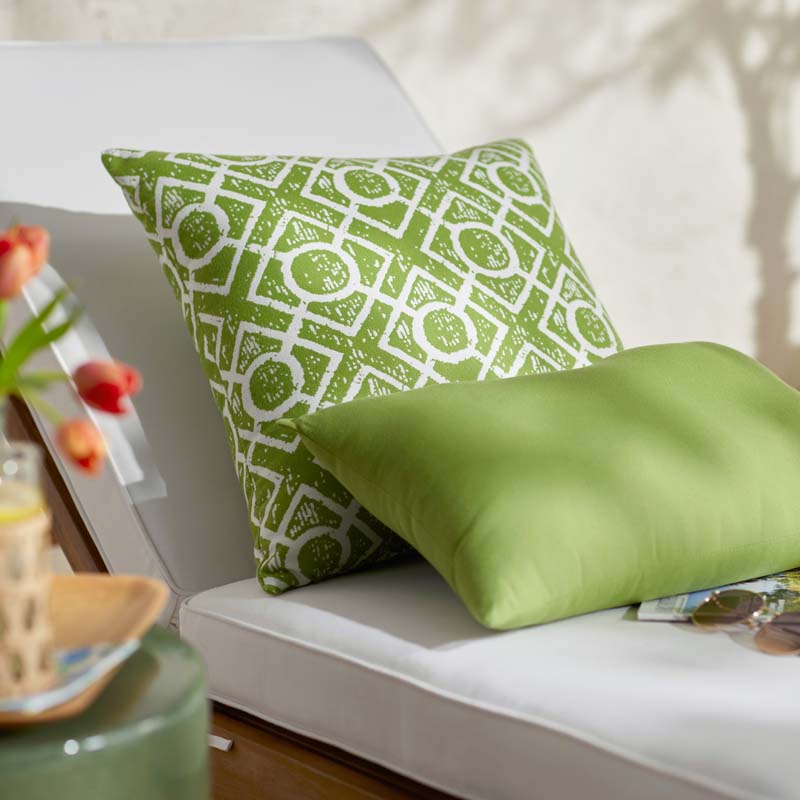 Indoor/Outdoor Toss Pillow