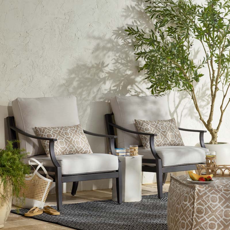 Indoor/Outdoor Toss Pillow