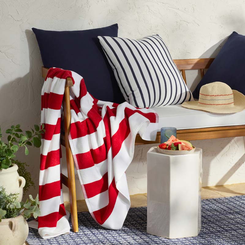 Indoor/Outdoor Toss Pillow