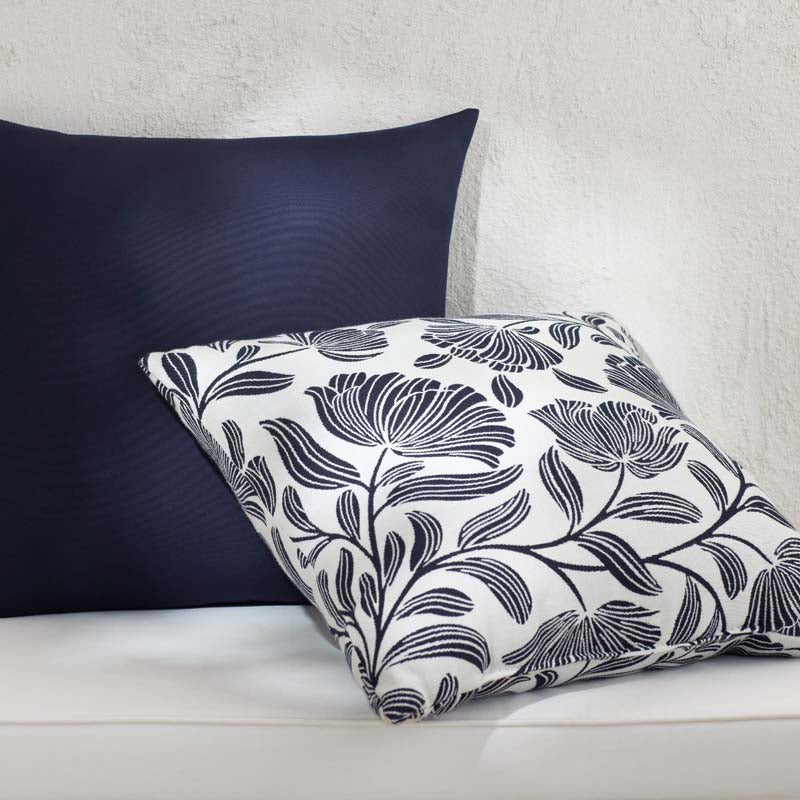 Indoor/Outdoor Toss Pillow