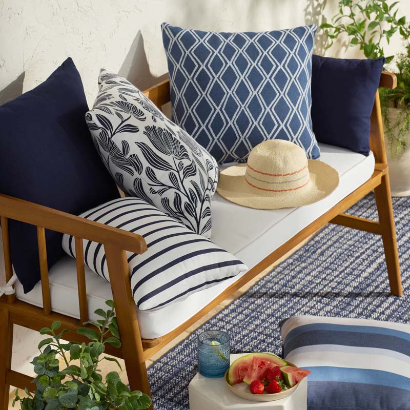 Indoor/Outdoor Toss Pillow