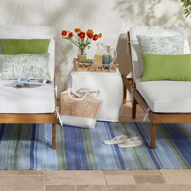 Indoor/Outdoor Toss Pillow