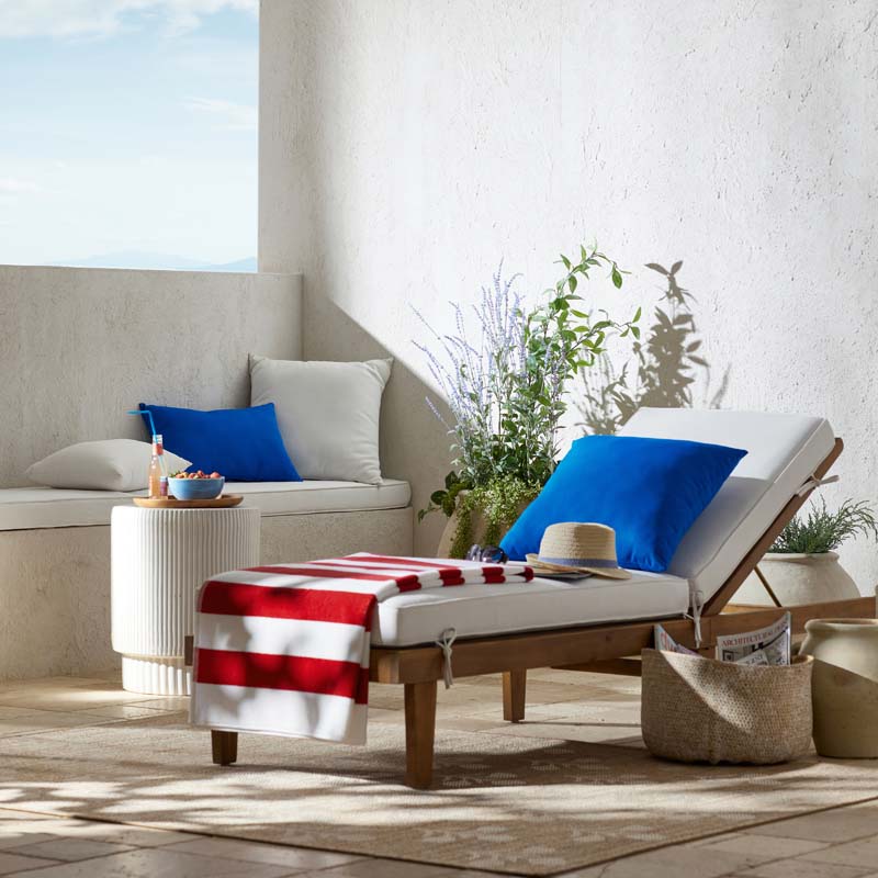 Indoor/Outdoor Toss Pillow