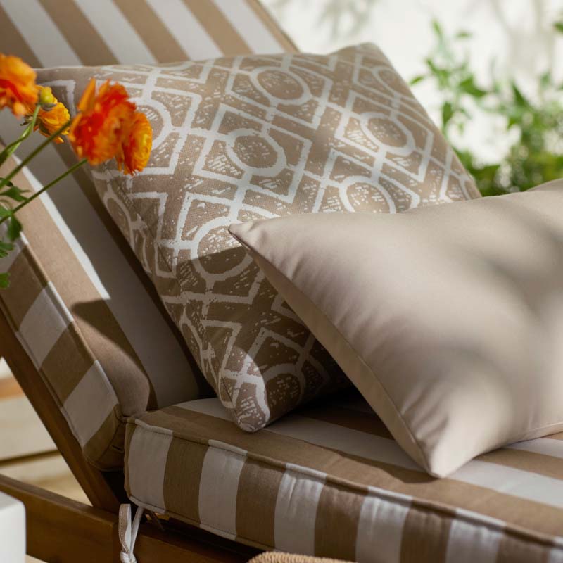 Indoor/Outdoor Toss Pillow